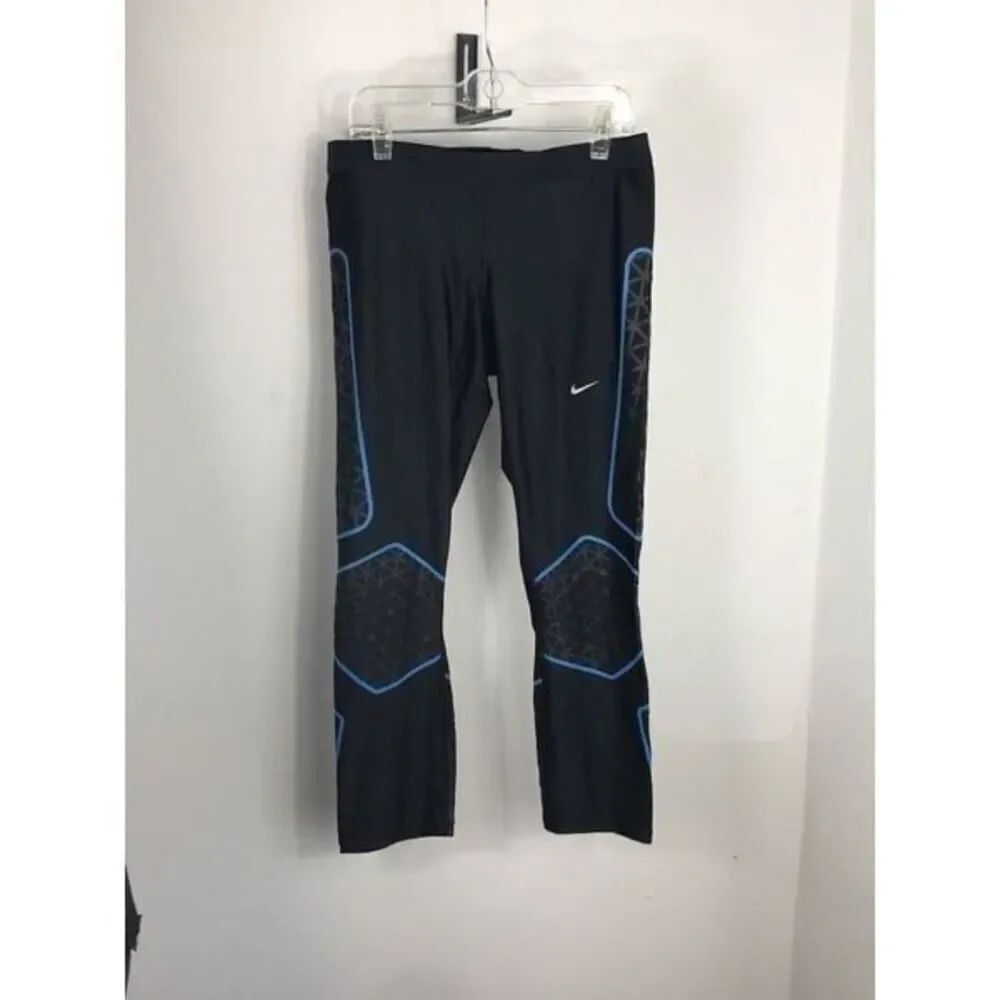 Nike Dri Fit black Capri leggings size M…590